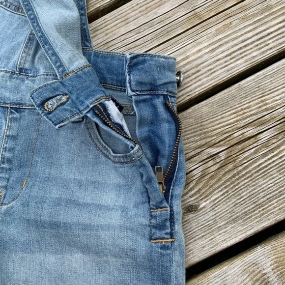 13 dollhouse juniors shorteralls denim overalls distressed pockets - Picture 3 of 8